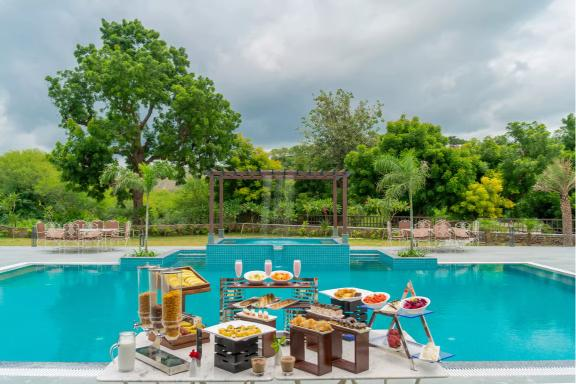 A Serene Poolside Dining Experience