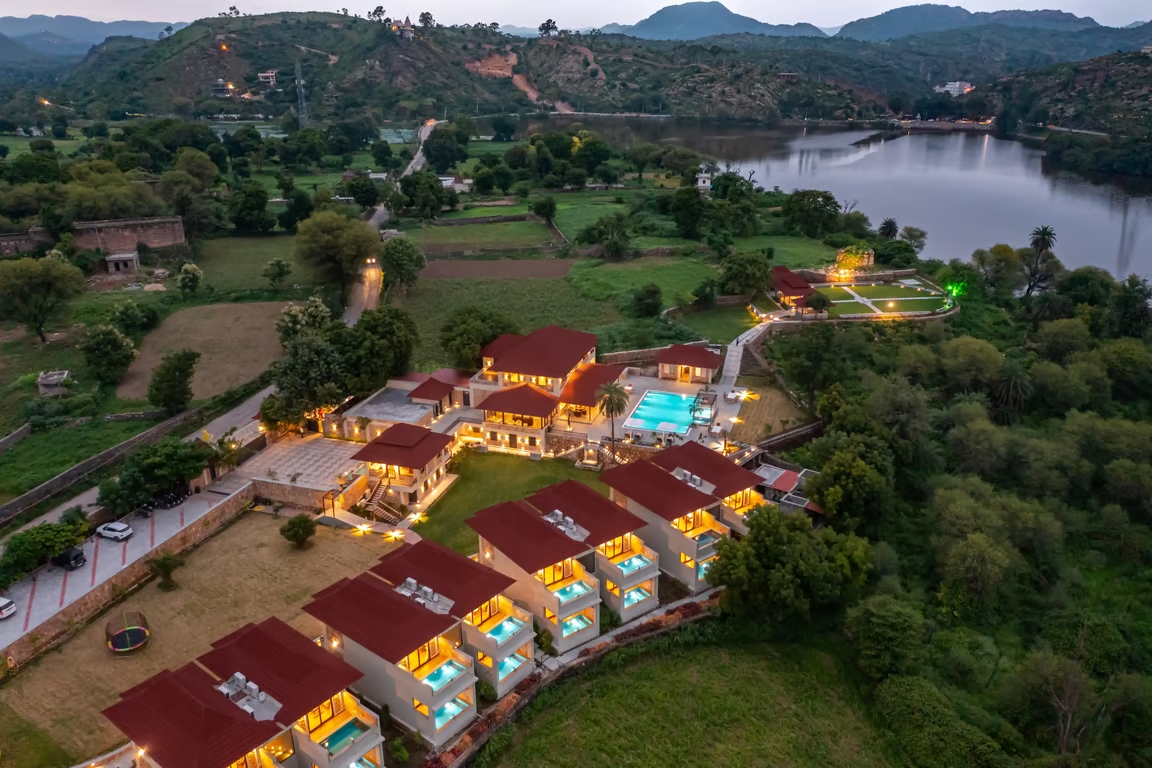 Lake View Resort in Udaipur Lake View Resort in Udaipur