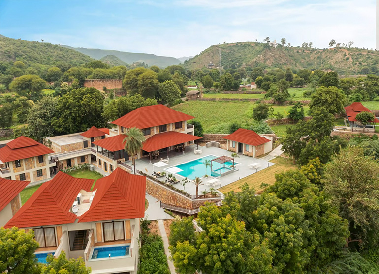 luxury resort in eklingji